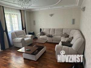 4-к квартира, вторичка, 138м2, 3/6 этаж