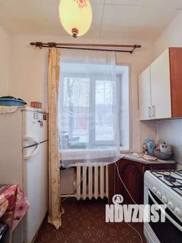 2-к квартира, вторичка, 39м2, 1/4 этаж