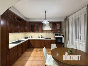2-к квартира, вторичка, 77м2, 1/10 этаж