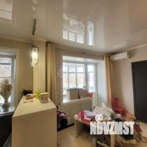 2-к квартира, вторичка, 43м2, 3/3 этаж